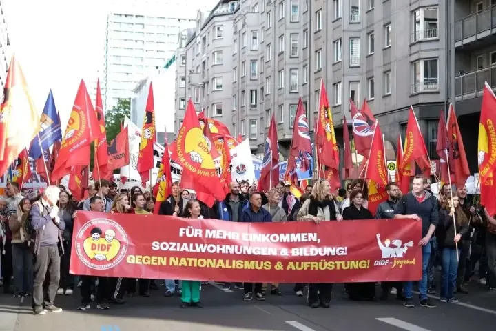 “AFD geliyor, faşizm geliyor” sloganıyla yaklaşmak yeterli değildir...