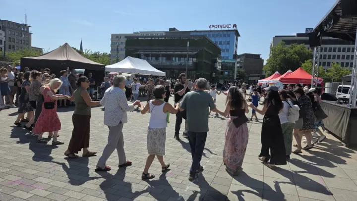 Bielefeld 'de ırkçılığa karşı sokak festivali çoşkuyla kutlandı...