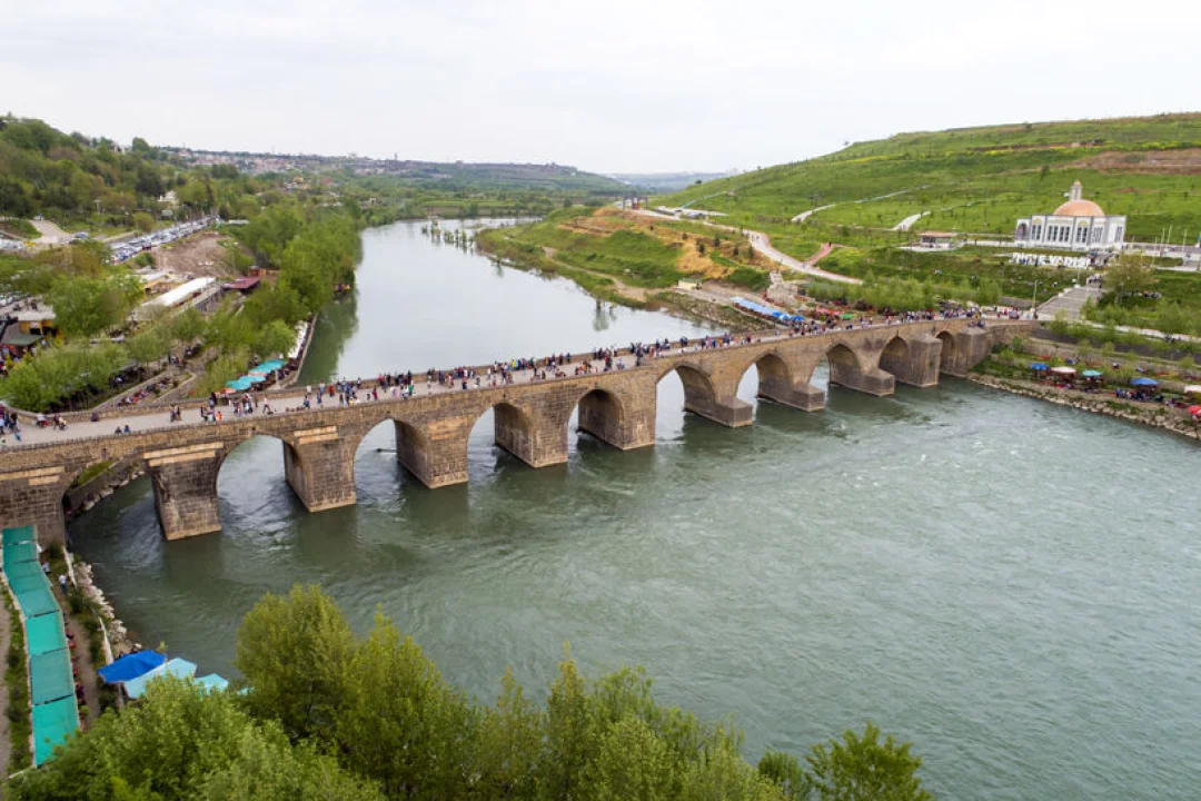 Geçen yıl bu vakitler Diyarbakır’daydım…