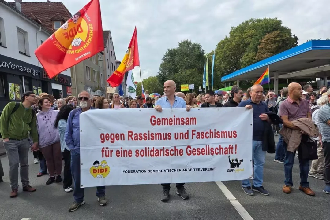 Bielefeld ırkçılığa,faşizme,silahlanmaya,açlığa ve yoksulluğa dur dedi...