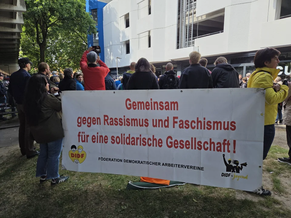 AfD’nin Yükselişi ve Aşırı Sağ Tartışması: Almanya’nın Siyasi Dönüm Noktası Üzerine Derinlemesine Bir Analiz...