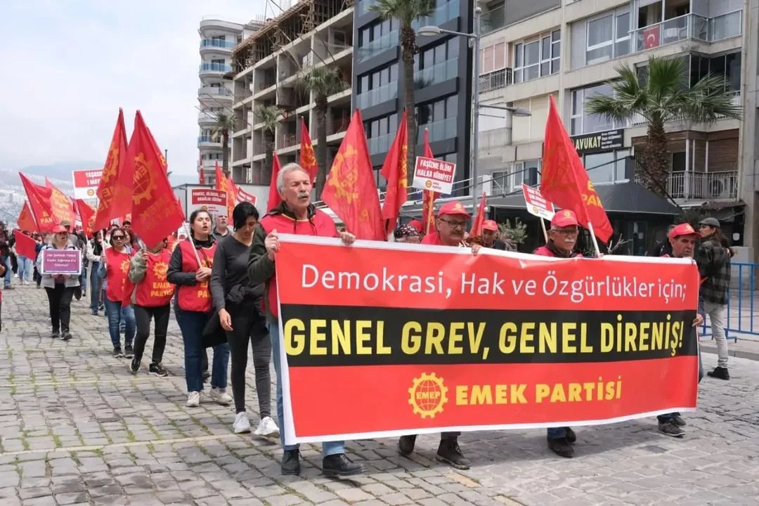 Saray iktidarı, baskıyı durdurduğu an düşeceği korkusuyla saldırıyor...